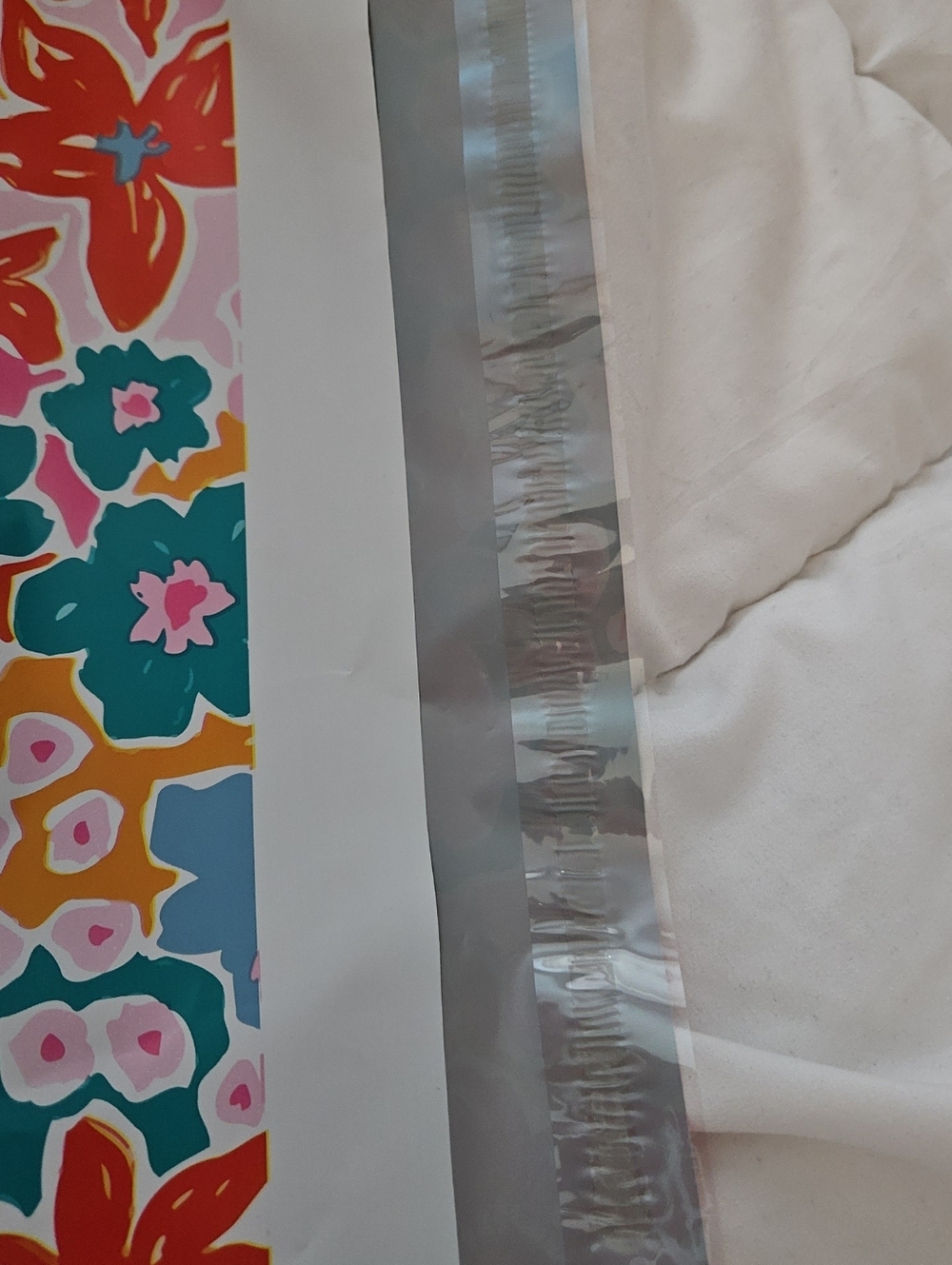 Vibrant Multicolor Floral Print POLYMAILERS 10x13inches - 20 For $8.00...! - Picture 2 of 4